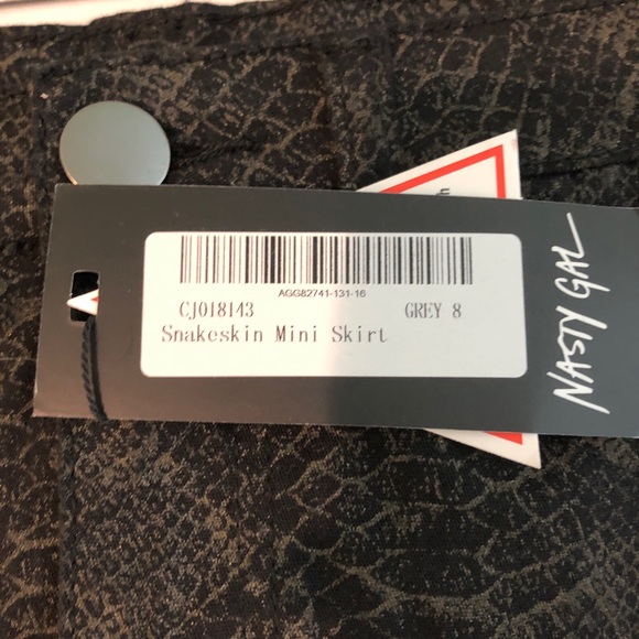 denim snakeskin mini skirt, S/XS nasty gal - Picture 5 of 5